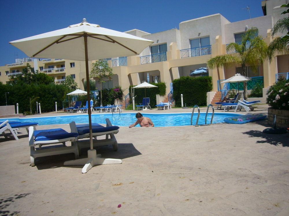 Blue Oasis Gardens Apartment Limassol Exterior foto