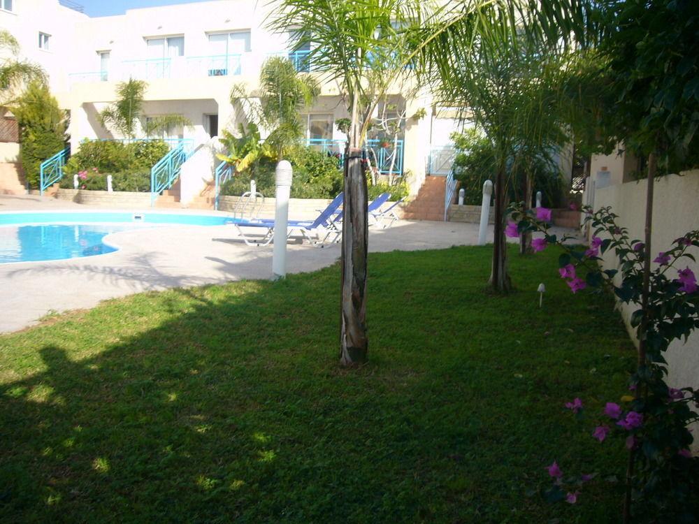 Blue Oasis Gardens Apartment Limassol Exterior foto