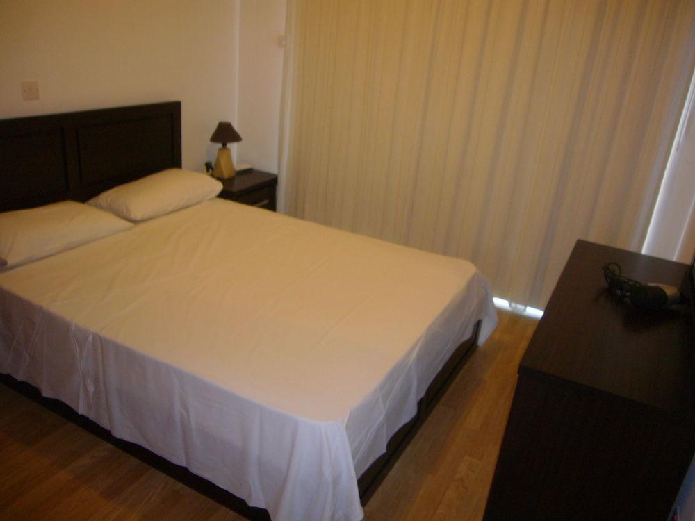 Blue Oasis Gardens Apartment Limassol Exterior foto