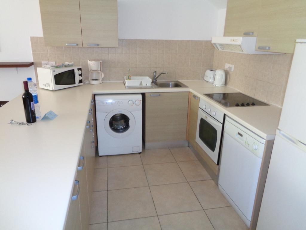 Blue Oasis Gardens Apartment Limassol Exterior foto