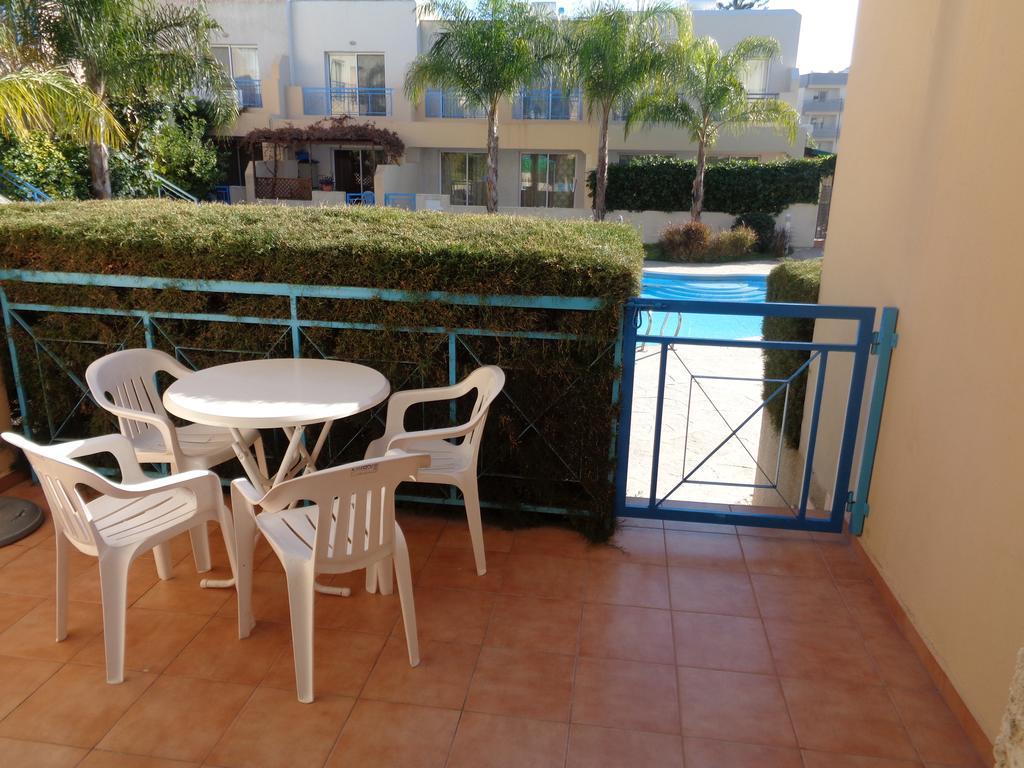 Blue Oasis Gardens Apartment Limassol Exterior foto
