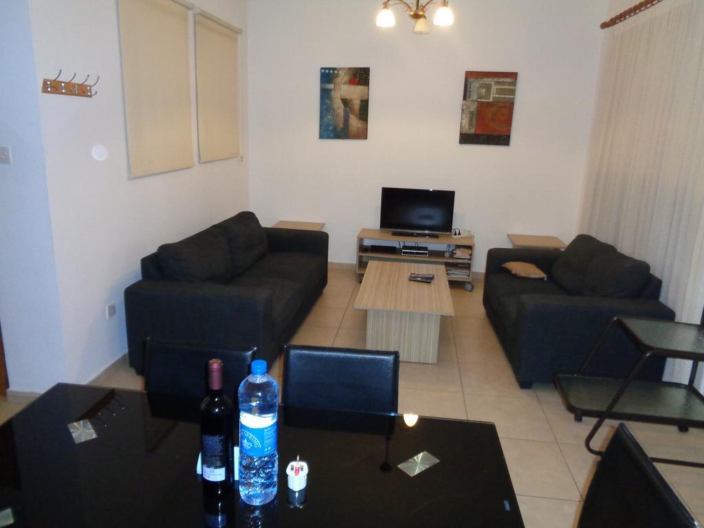 Blue Oasis Gardens Apartment Limassol Exterior foto