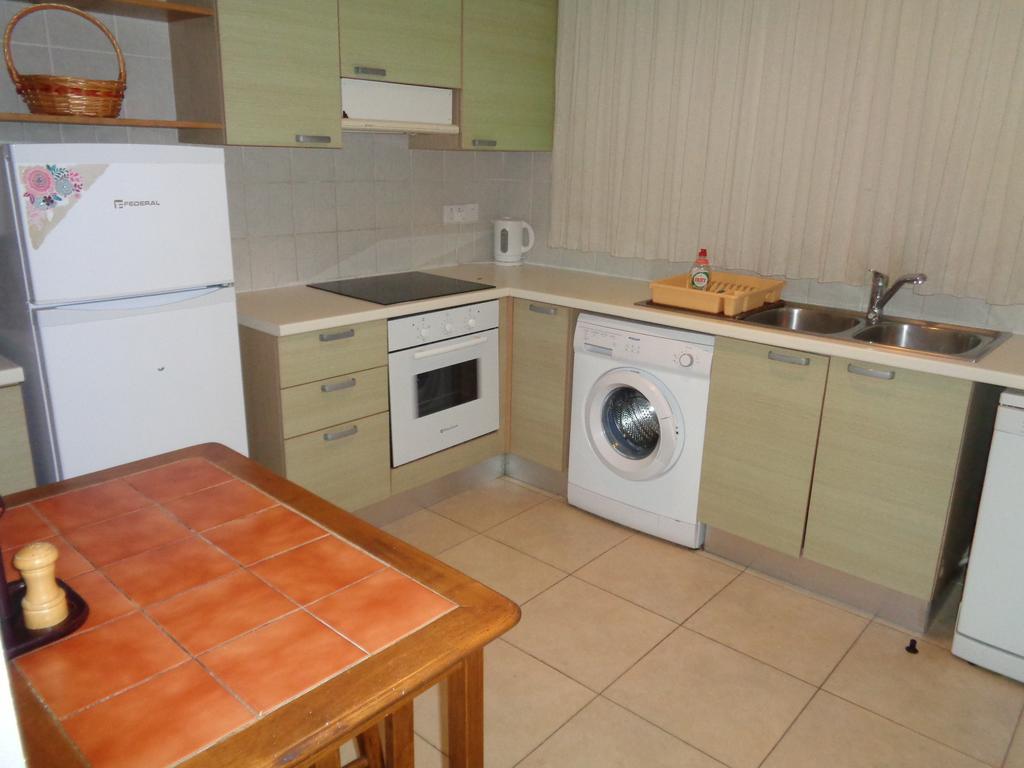 Blue Oasis Gardens Apartment Limassol Exterior foto
