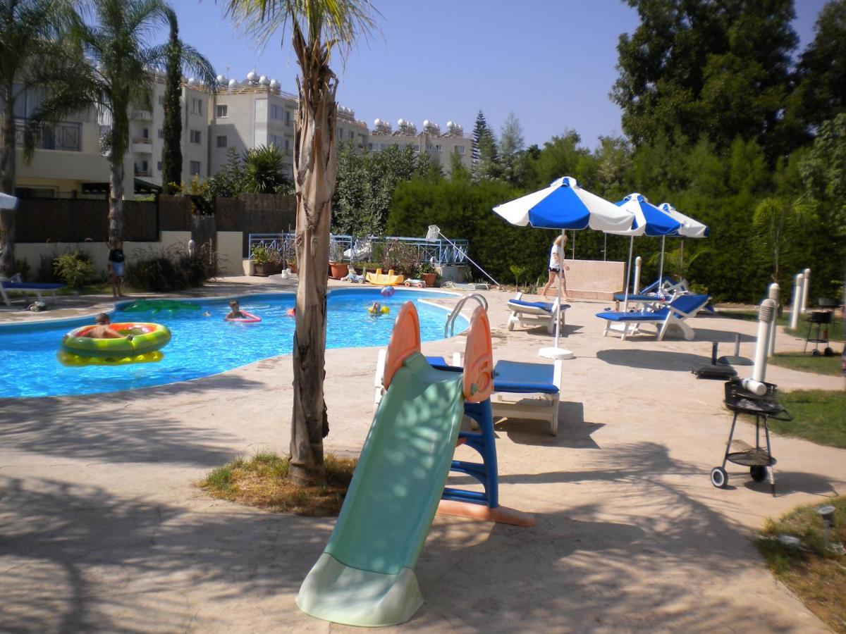 Blue Oasis Gardens Apartment Limassol Exterior foto